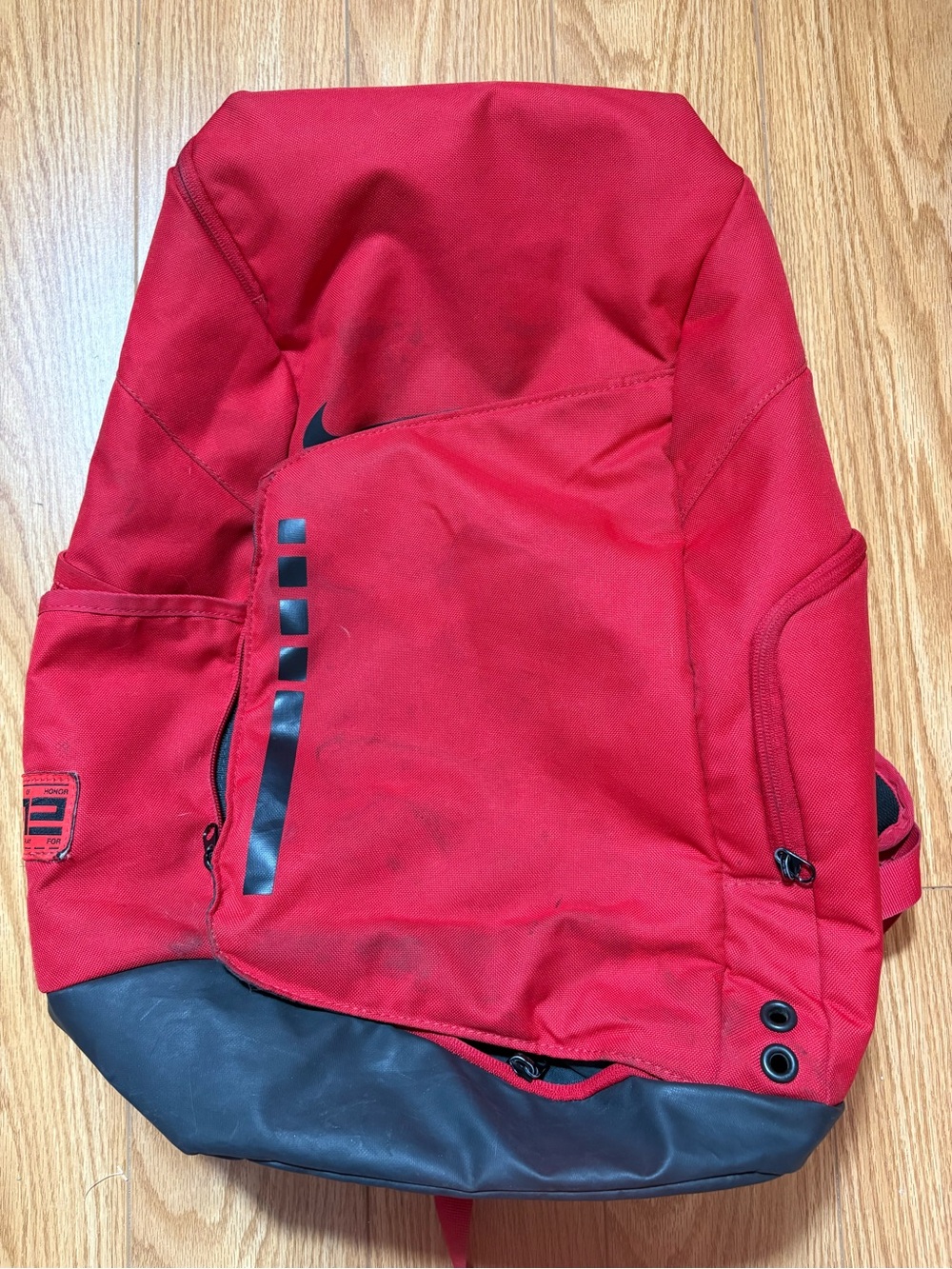 Nike elite backpack university red/black *broken zipper, stains see pics